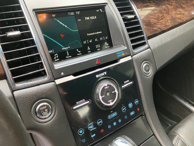 2018 Ford Taurus Image 8