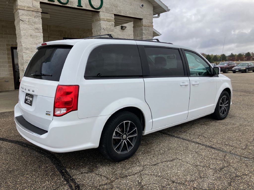 2018 Dodge Grand Caravan Image 2