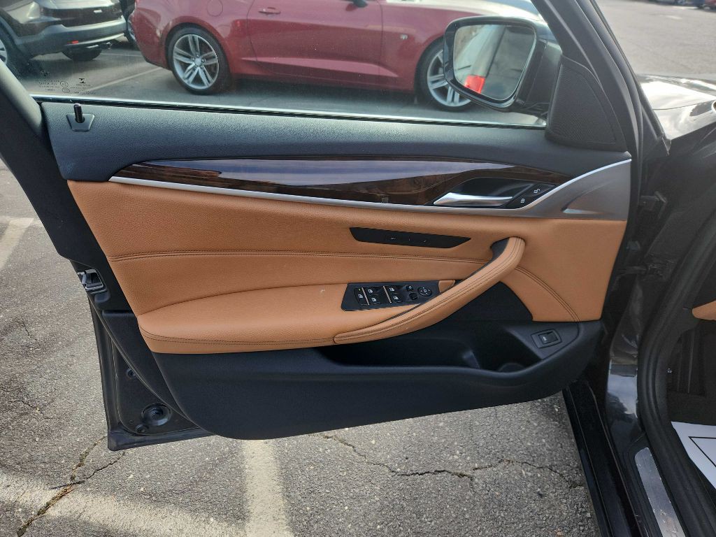 2018 BMW 5 Series Image 8