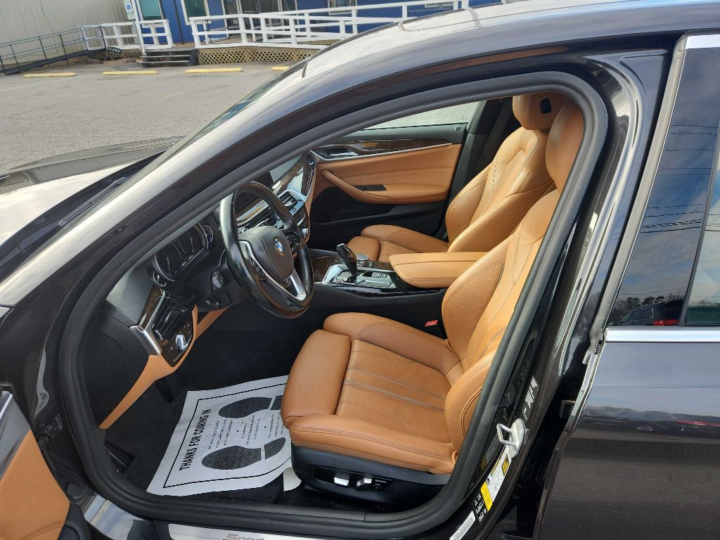 2018 BMW 5 Series Image 9