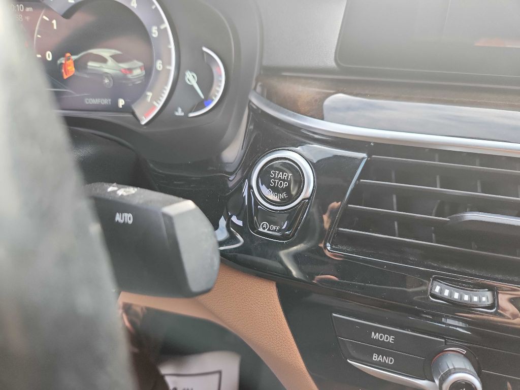 2018 BMW 5 Series Image 17