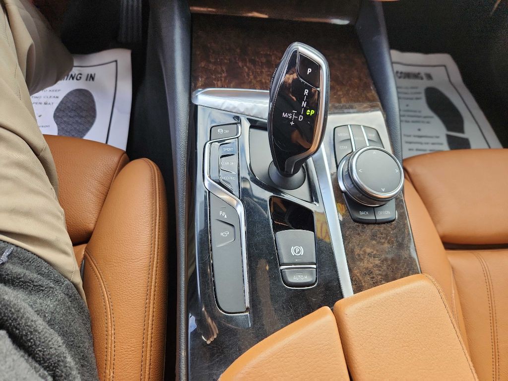 2018 BMW 5 Series Image 20