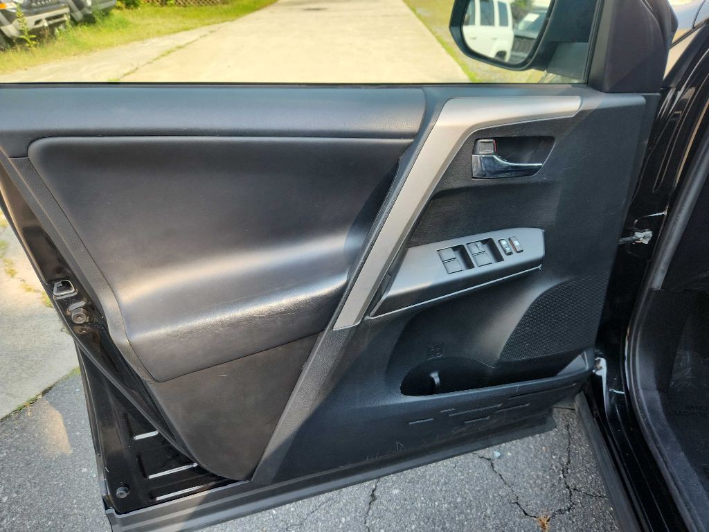 2018 Toyota Rav4 Image 30