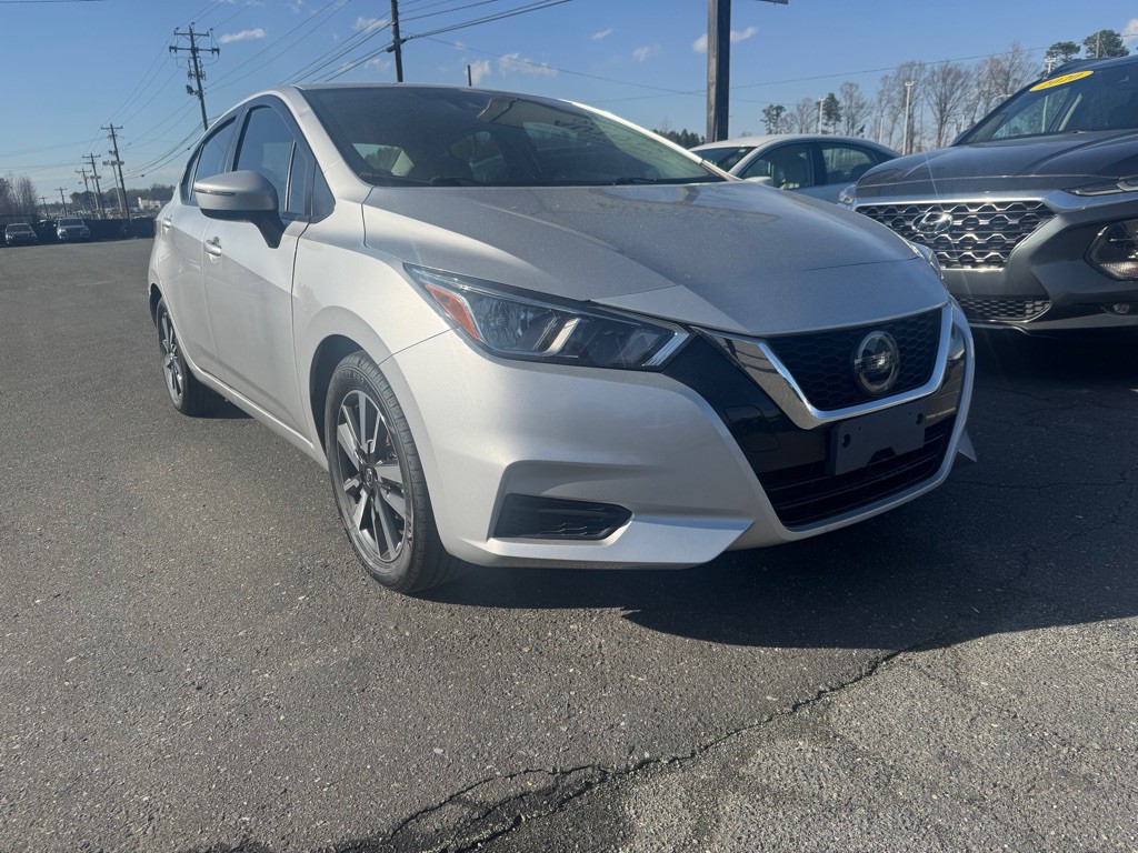 2021 Nissan Versa Image 2