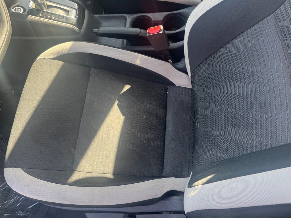 2021 Nissan Versa Image 9