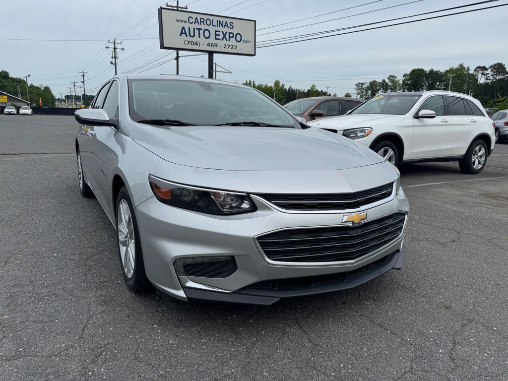 2018 Chevrolet Malibu Image 1