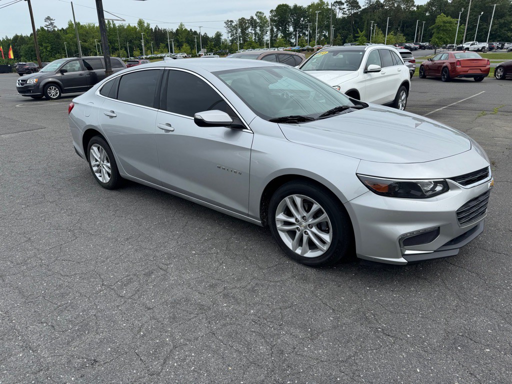 2018 Chevrolet Malibu Image 3