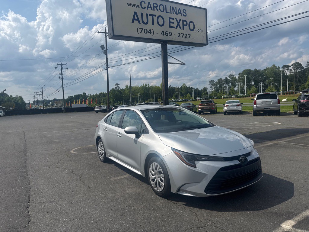 2023 Toyota Corolla Image 3