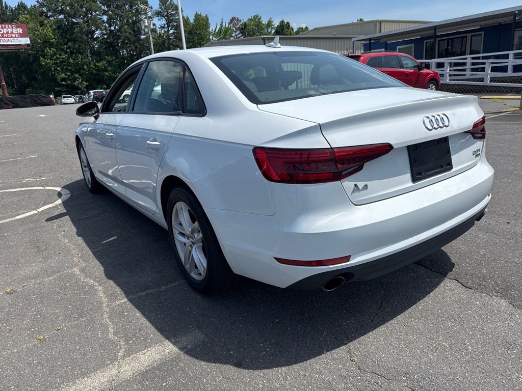 2017 Audi A4 Image 4