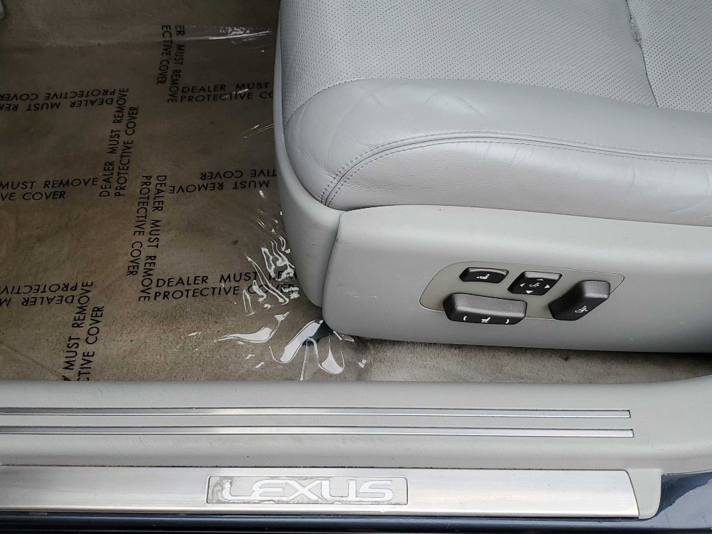 2008 Lexus LS Image 11