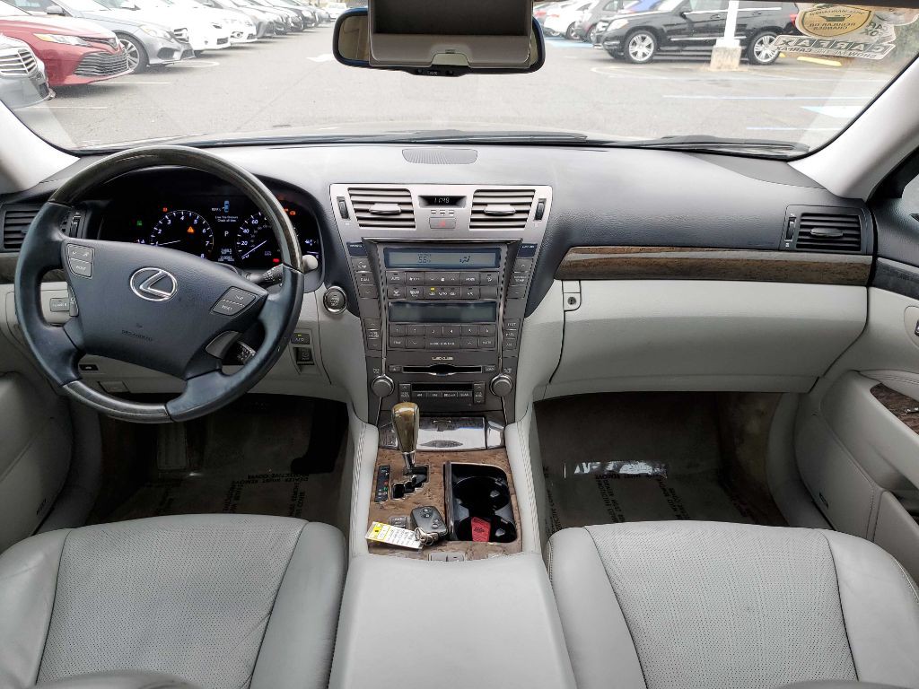 2008 Lexus LS Image 13