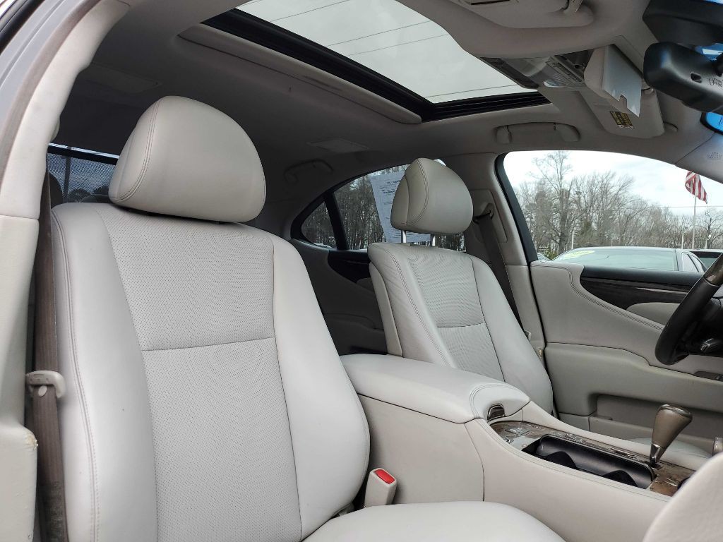 2008 Lexus LS Image 20