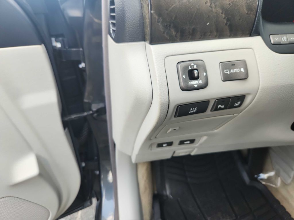 2008 Lexus LS Image 35