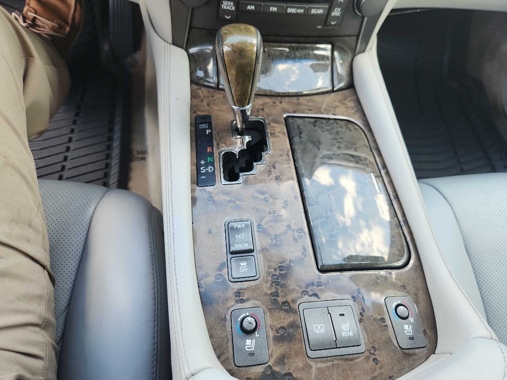 2008 Lexus LS Image 36