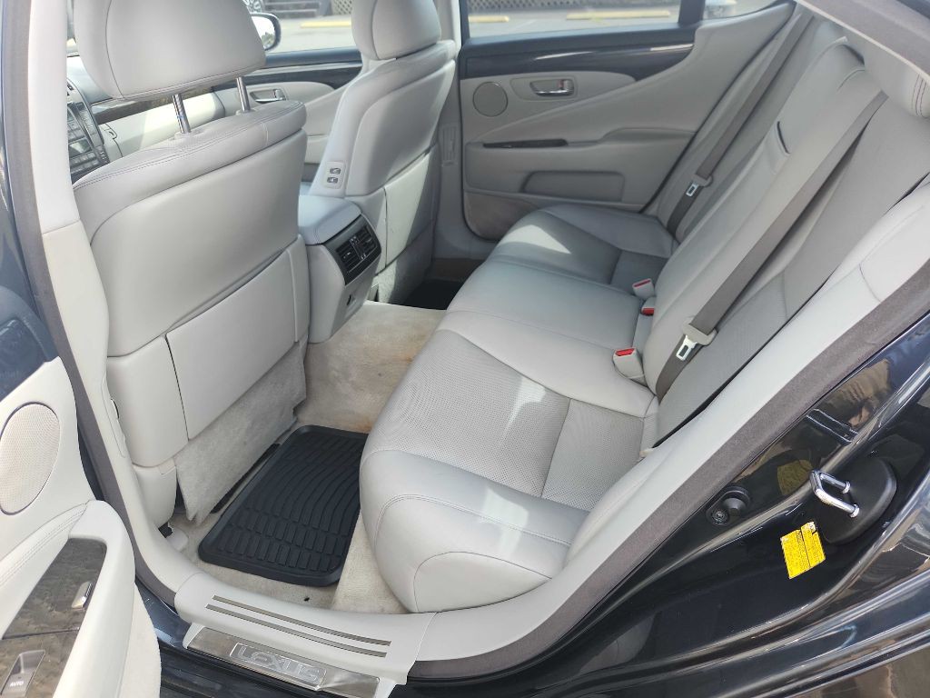 2008 Lexus LS Image 38