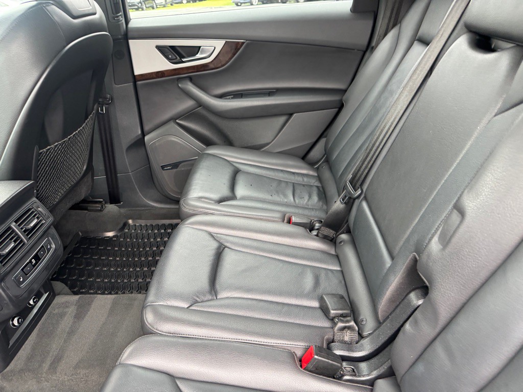 2018 Audi Q7 Image 19