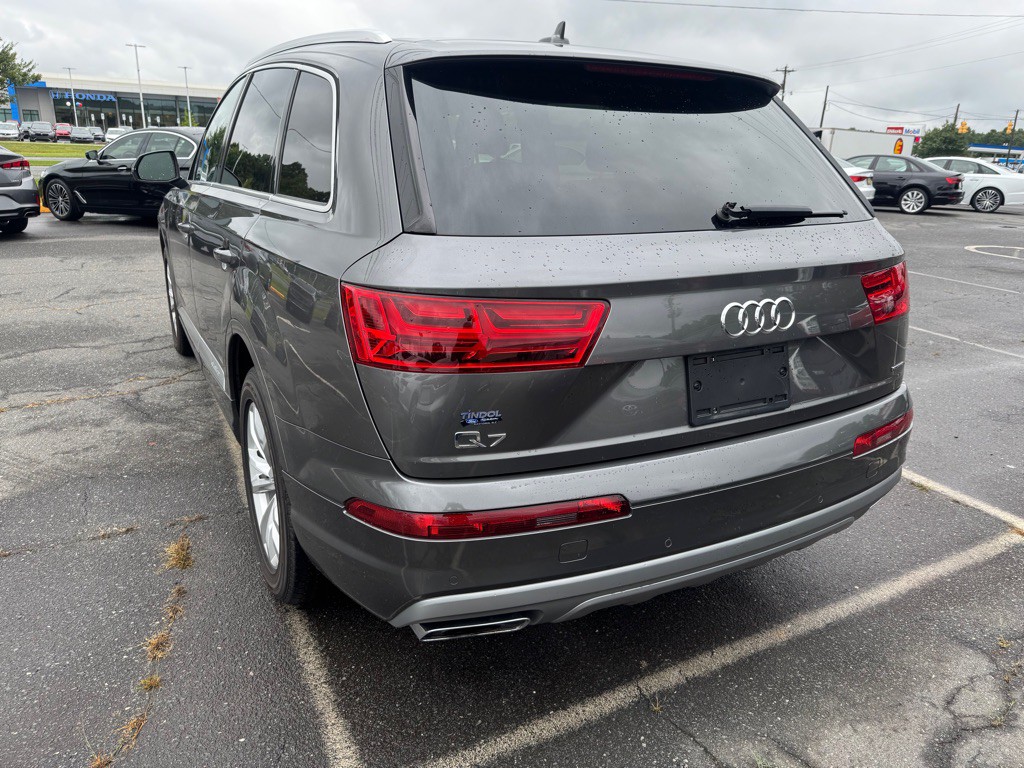 2018 Audi Q7 Image 6