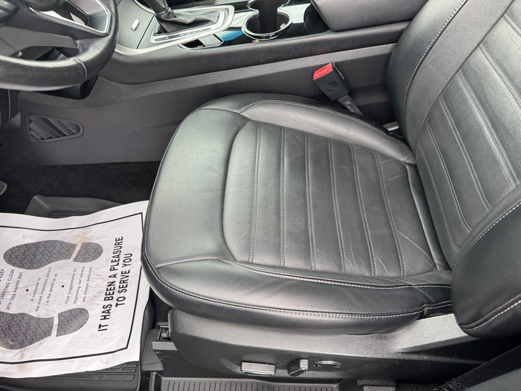 2018 Ford Edge Image 12