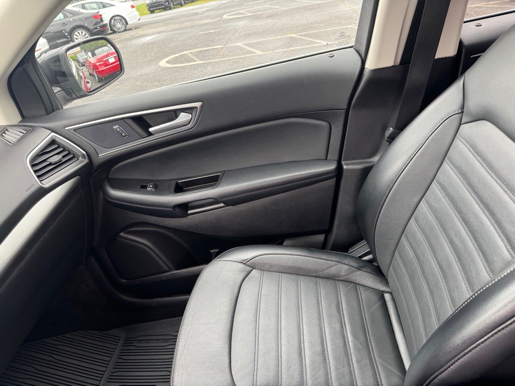 2018 Ford Edge Image 13