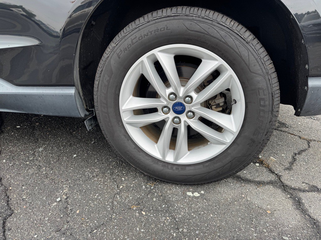2018 Ford Edge Image 23