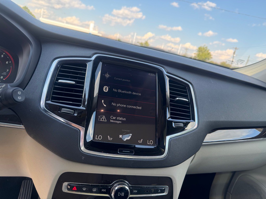 2016 Volvo XC90 Image 16