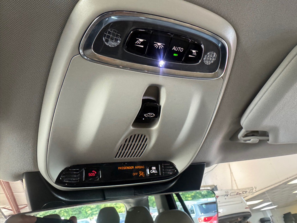 2016 Volvo XC90 Image 17