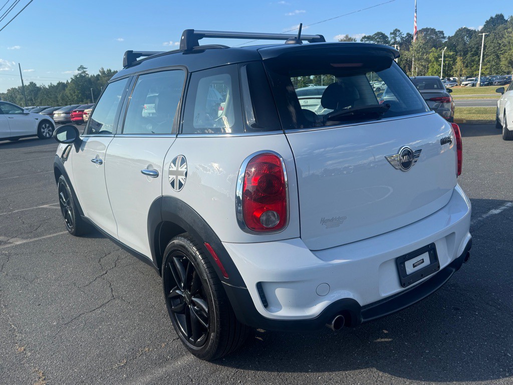 2015 MINI Cooper Image 2