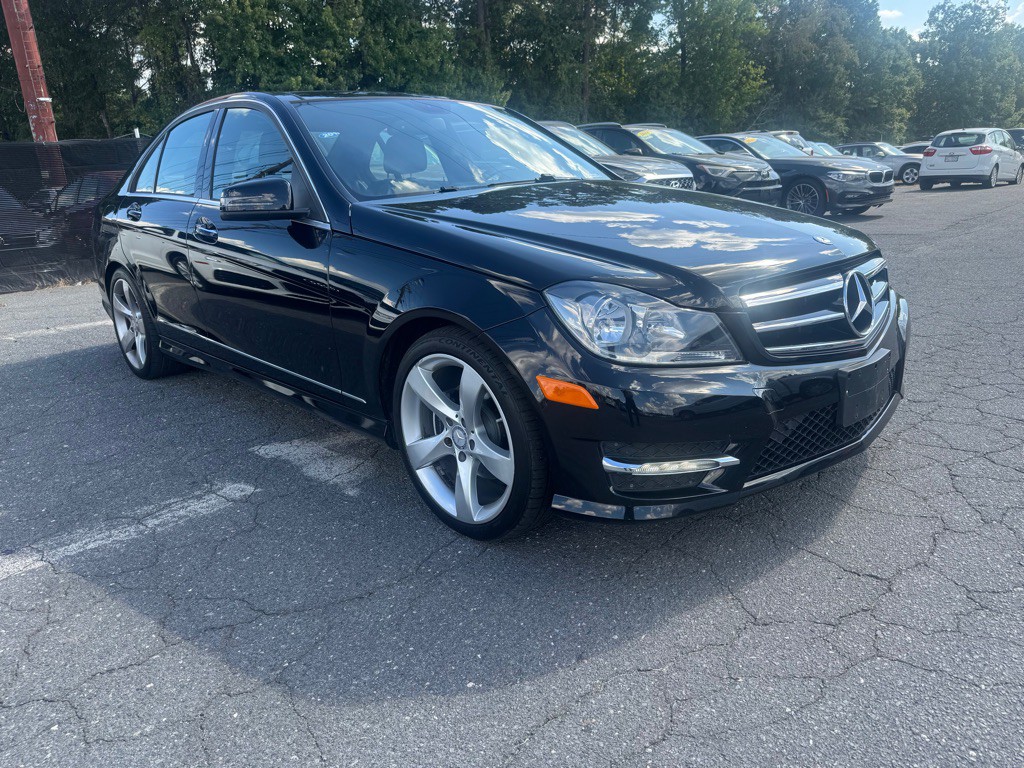 2014 Mercedes-Benz C-Class Image 2