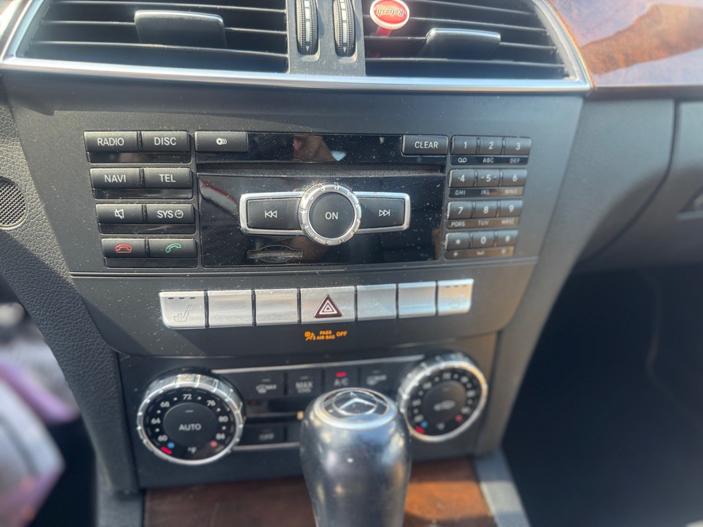 2014 Mercedes-Benz C-Class Image 11