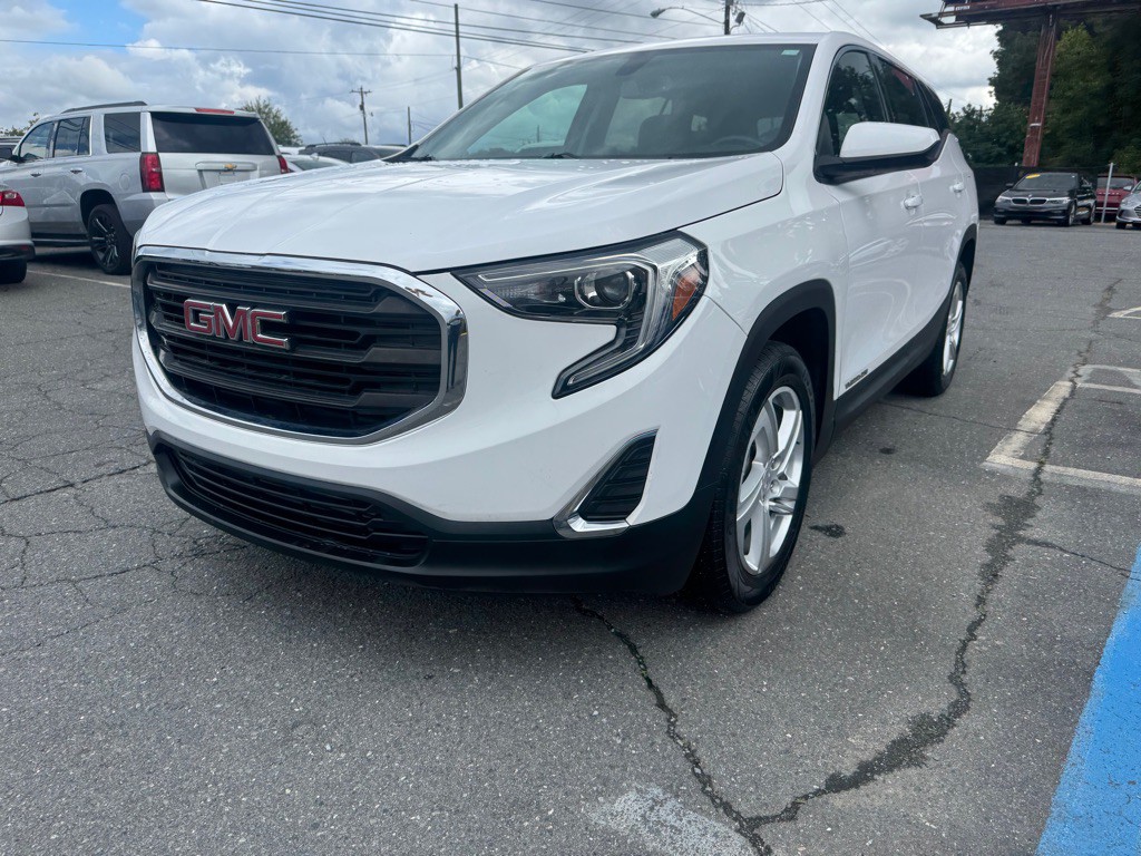 2018 GMC Terrain Image 2