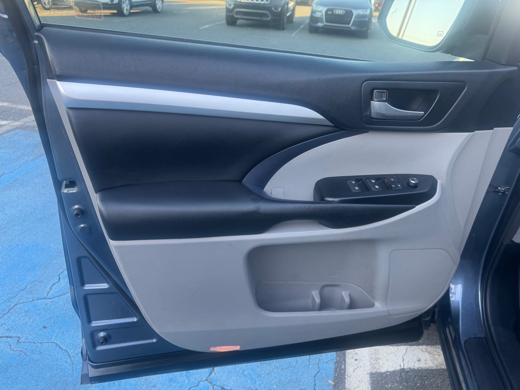 2018 Toyota Highlander Image 7