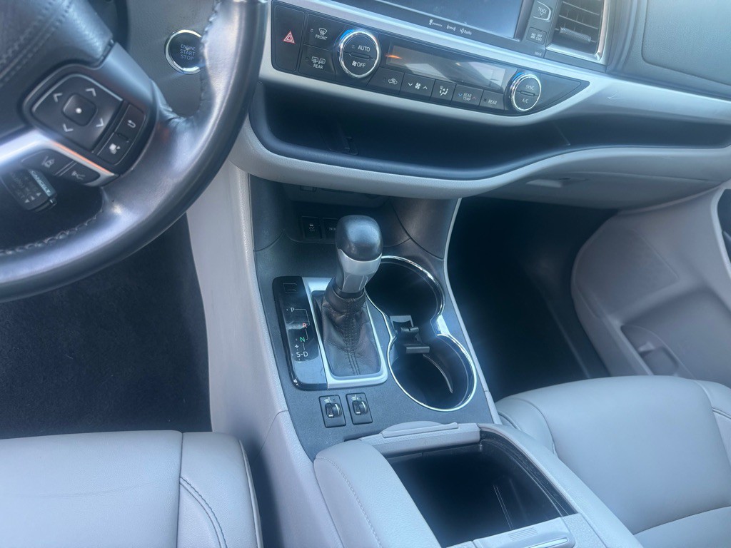 2018 Toyota Highlander Image 10