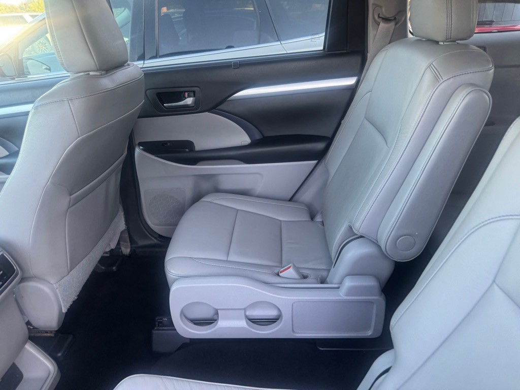 2018 Toyota Highlander Image 15