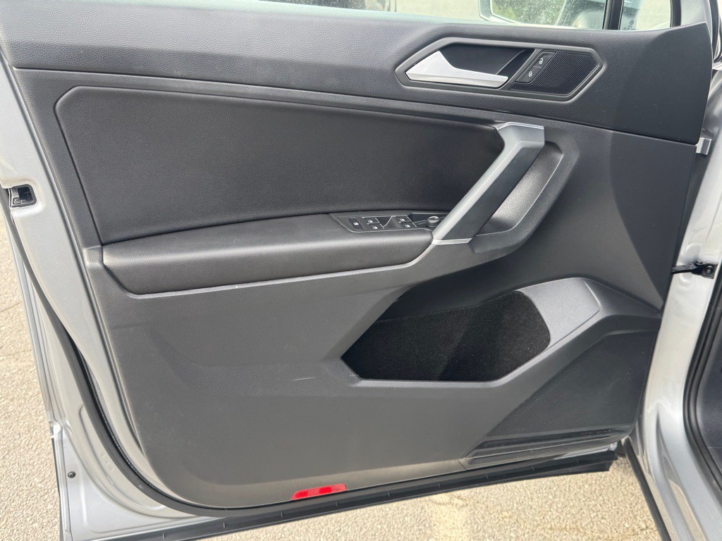 2020 Volkswagen Tiguan Image 8