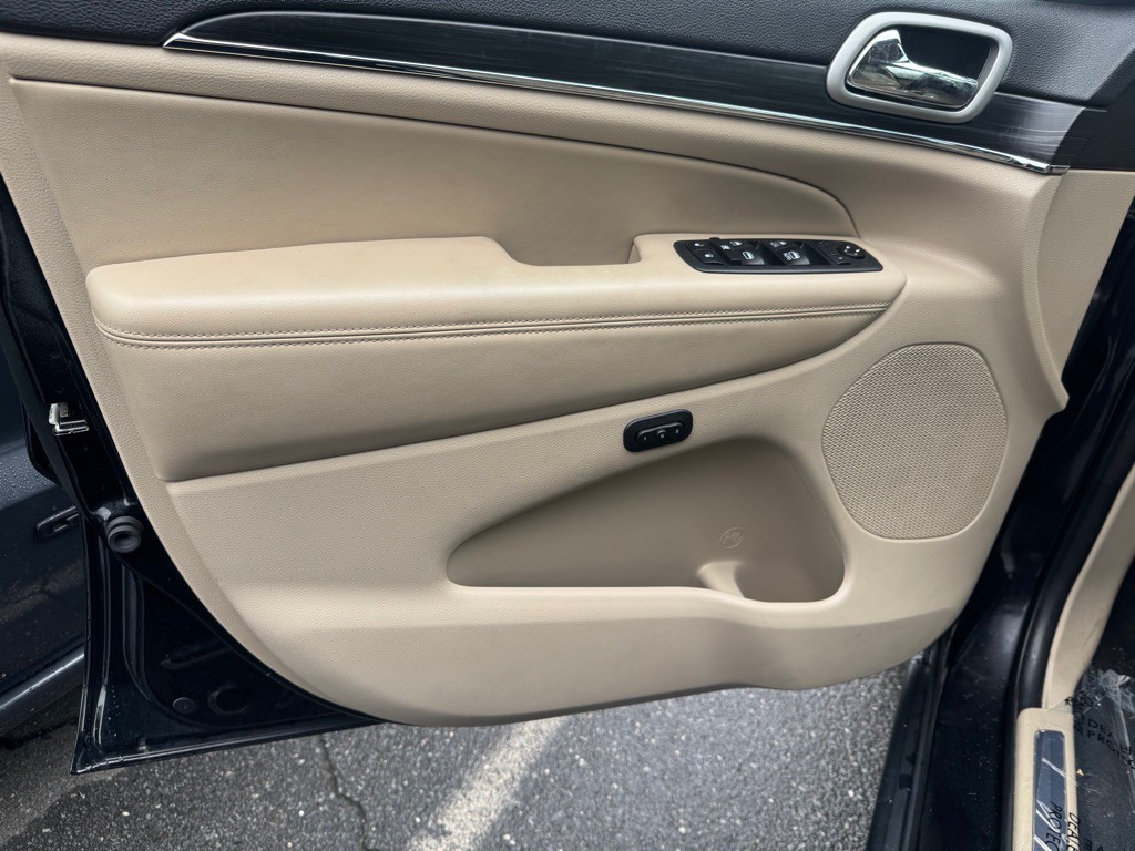 2020 Jeep Grand Cherokee Image 7