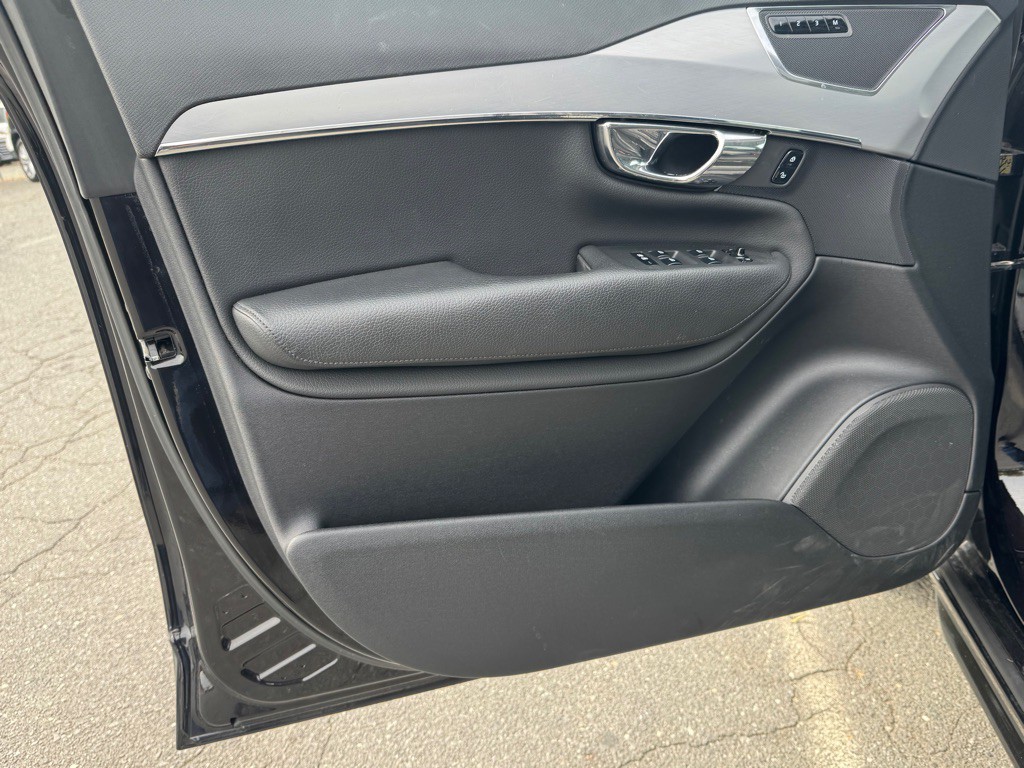 2016 Volvo XC90 Image 9