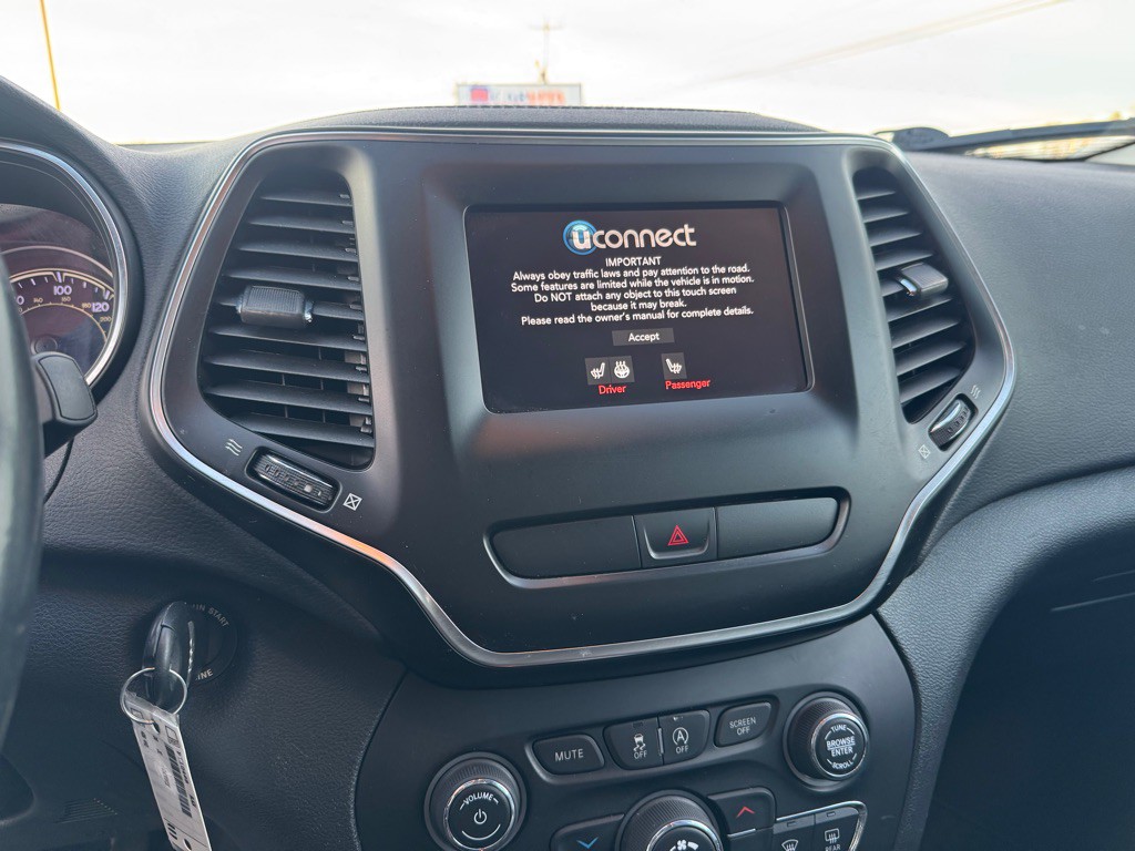 2020 Jeep Cherokee Image 15