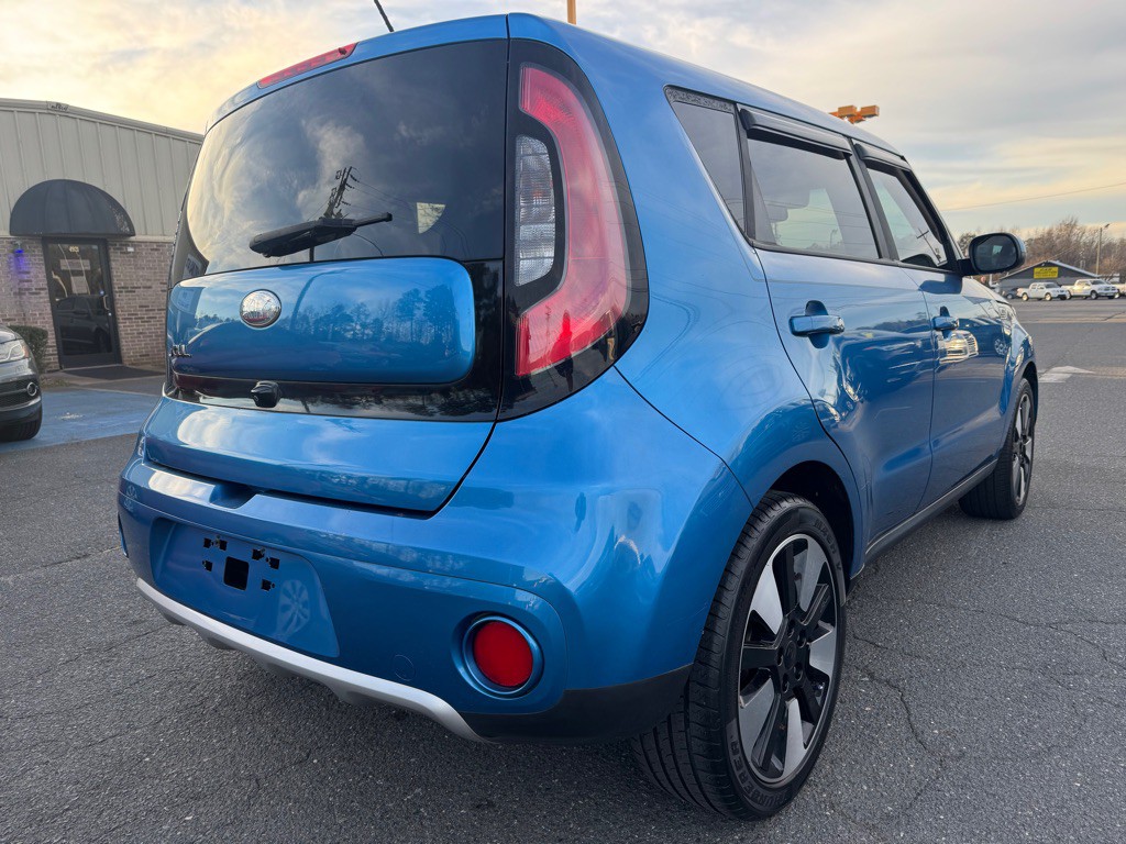 2017 Kia Soul Image 6