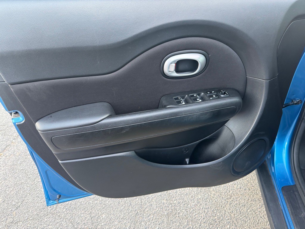 2017 Kia Soul Image 8