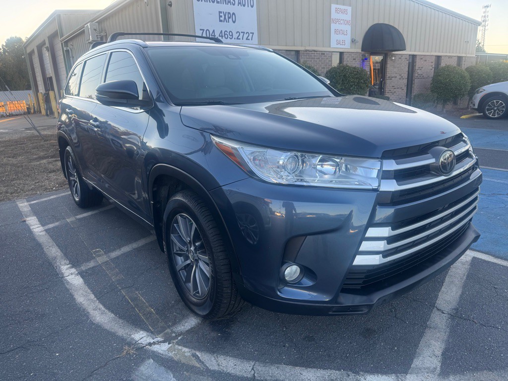 2018 Toyota Highlander Image 3