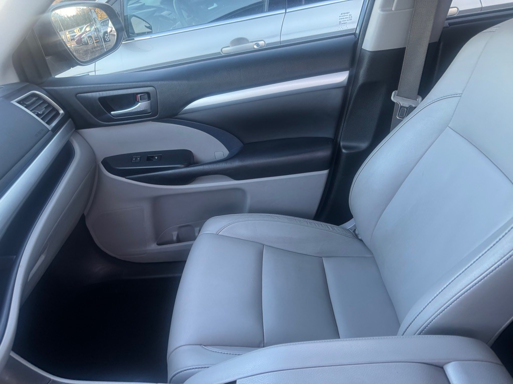 2018 Toyota Highlander Image 9