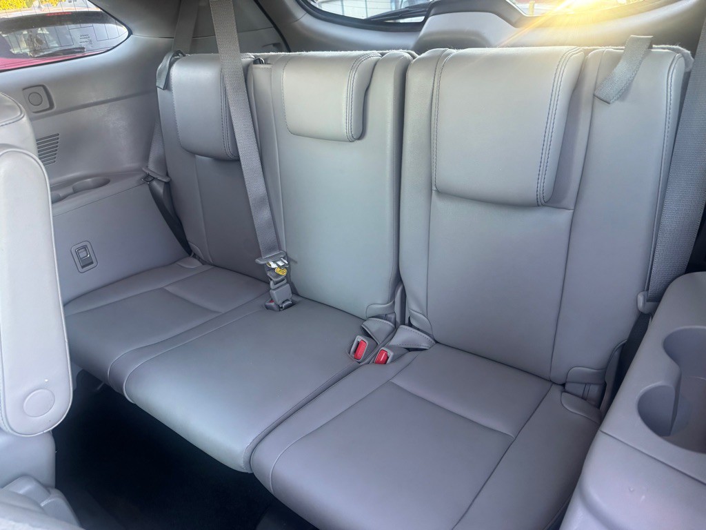 2018 Toyota Highlander Image 16