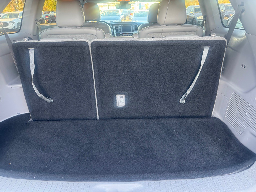 2018 Toyota Highlander Image 21