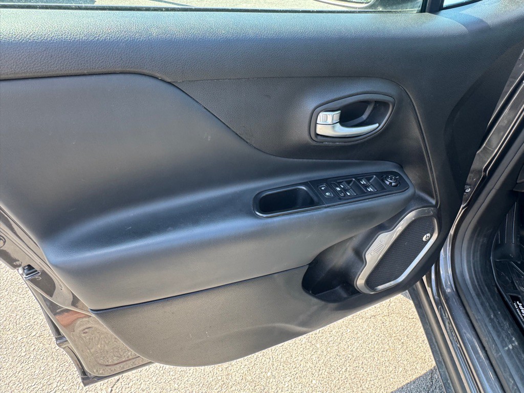 2019 Jeep Renegade Image 10