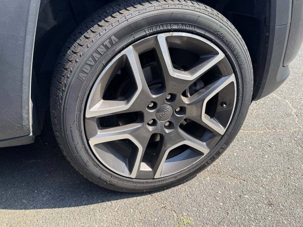 2019 Jeep Renegade Image 32