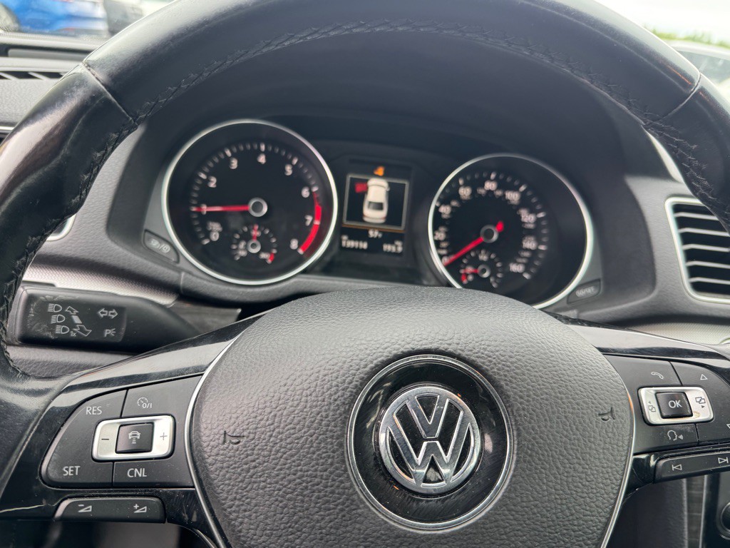 2018 Volkswagen Passat Image 14