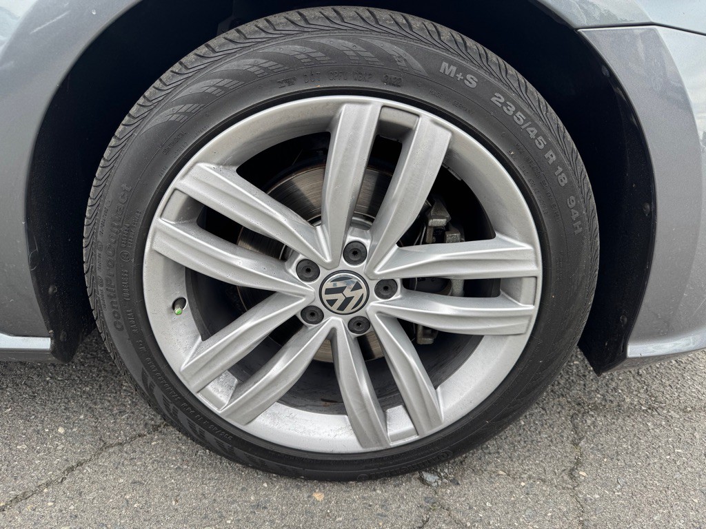 2018 Volkswagen Passat Image 25