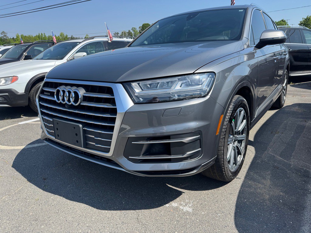 2017 Audi Q7 Image 1