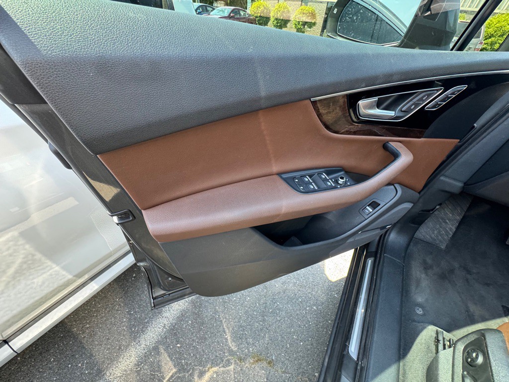 2017 Audi Q7 Image 9