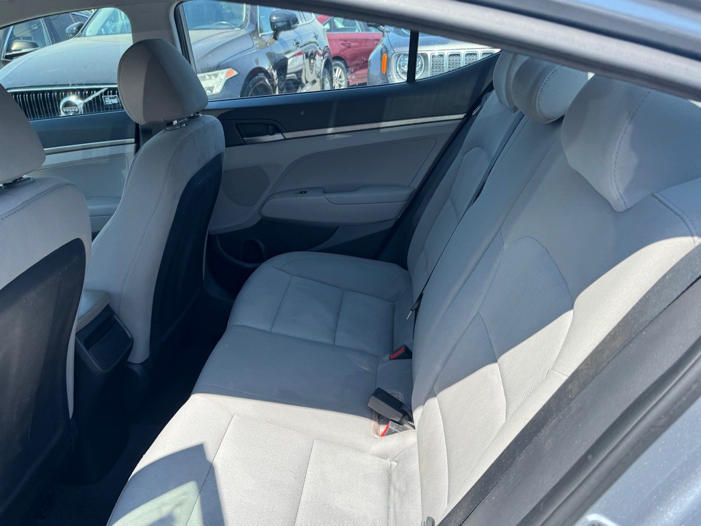 2017 Hyundai Elantra Image 12